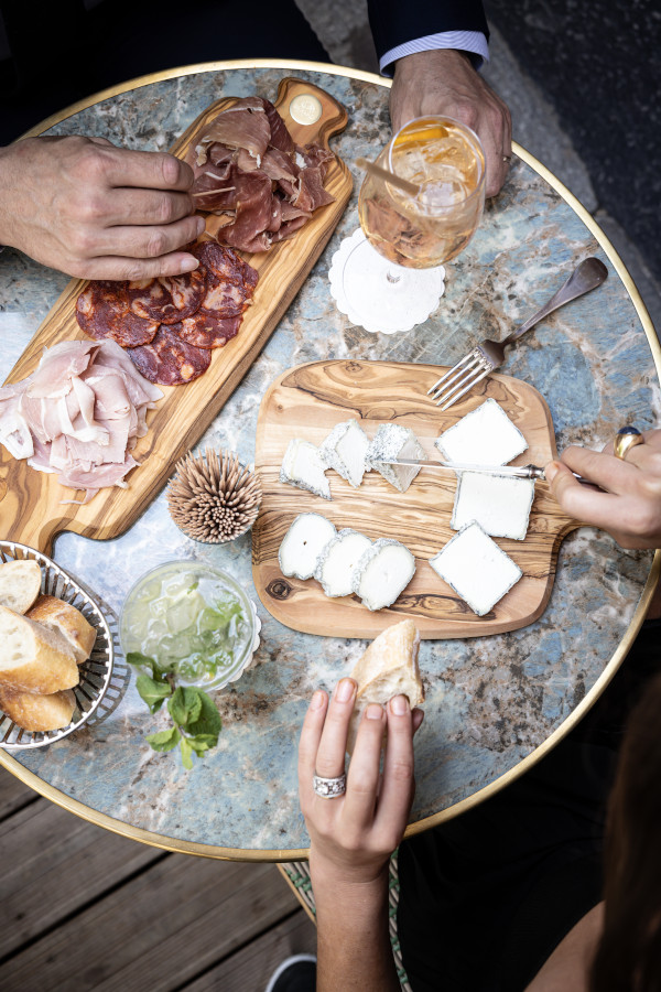 Planche charcuterie fromage, restaurant Au Petit Riche