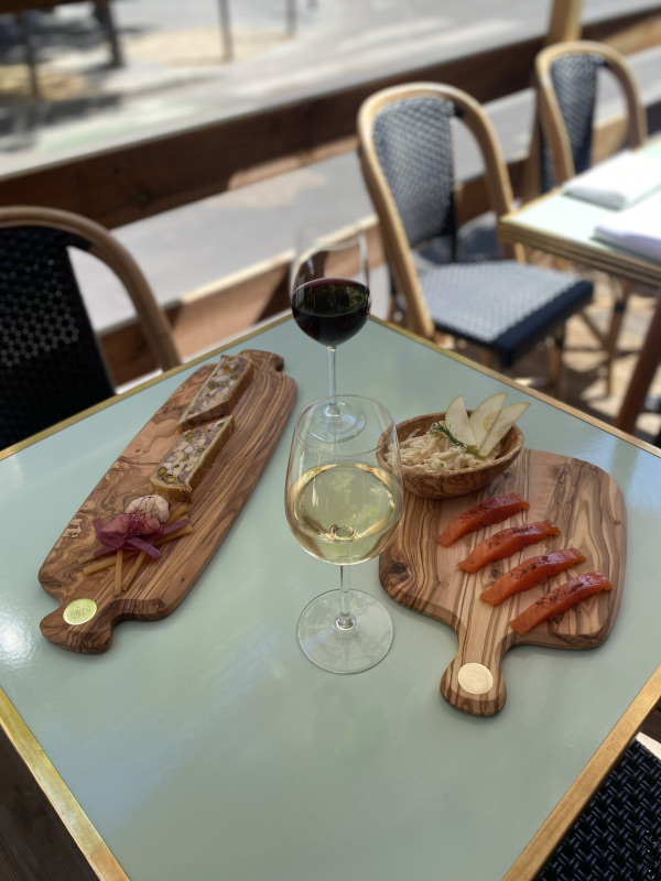 Planches, restaurant Au Petit Riche